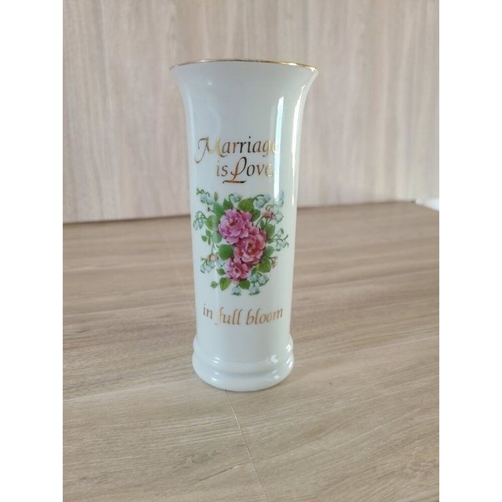 VTG Porcelain Bud Vase Japan “Marriage Is Love in Full Bloom” Designers Coll. 6"